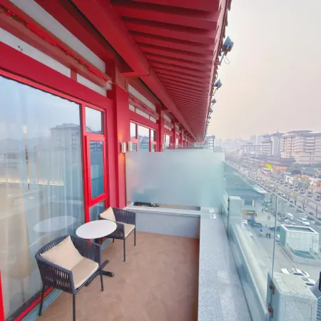 Huanxi Hotel (Xi'an Qiaozikou Subway Station Branch)