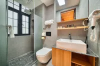 La Petronilla Boutique Hotel Moganshan - พร้อมระเบียง