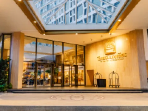 Montien Hotel Surawong Bangkok Hotels near Patpong Night Market