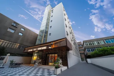 Guanlan Garden Hotel (Nanchang Wanshou Palace Bayi Square Branch) Hoteles en 