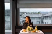 LandGaze • StarSweep | 180-Degree Snow Mountain View Guesthouse (Basan Ancient Town Branch) - Breakfast