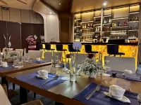 Grand Whiz Hotel Praxis Surabaya - Baarit
