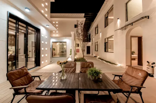 詩情｜Verse設計師智能氧境（獨克宗古城大佛寺轉經筒店）