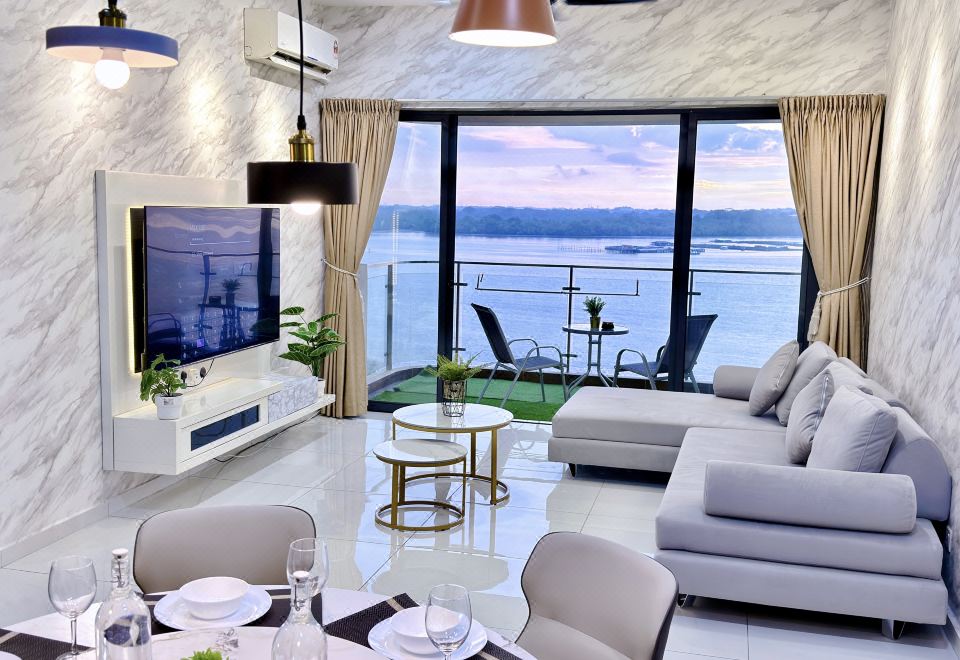 Full Sea View Country Garden Danga Bay