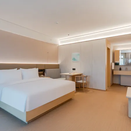Zunze Hotel (Wuhu University Town Desheng Plaza)