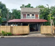 Uno's Crib Hotels in Donsol