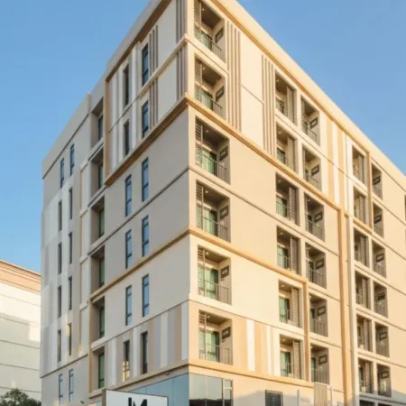 IMPRESS Hotel HUAI Khwang Отели рядом с достопримечательностью «Станция метро Huai Khwang»