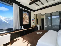 VillaCourtyard · Meili Shanzun Chinese Inn (Feilai Temple Scenic Area) Hotels in Deqin