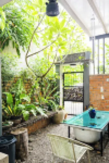 Knocknock70s Home Courtyard Garden, Jonker Parking Hotels in 