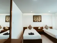 Snap INN Thaphae - Chiang Mai Hotels in der Nähe von Sayuri Massagekomplex