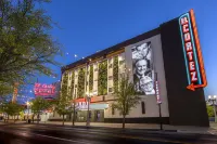 El Cortez Hotel and Casino โรงแรมใกล้พิพิธภัณฑ์นีโอ