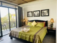 The Sanctuary Homestay - Balkoner