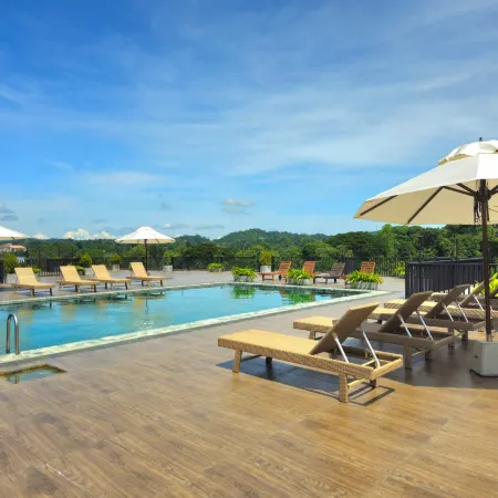 Oak Ray Regency