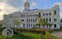 Liza Royale Hotel Near chennai Central Railway Station