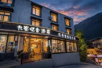 Jiuzhai Yishe Hotel(Jiuzhaigou Valley Scenic and Historic Interest Area Branch)