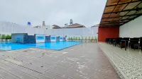 Remas Hotel Hat Yai - Pools
