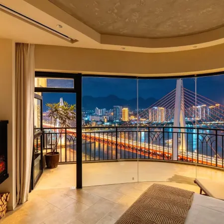 Nancy's Lanxi Riverview Beauty Hotel (Chongqing Jiefangbei Hongyadong Branch)