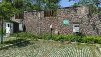 才子温泉・度仮美学楽園ホテル - 駐車場