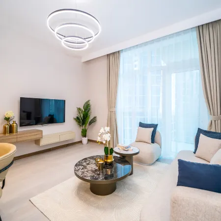 Luxury 1BR in Business Bay
