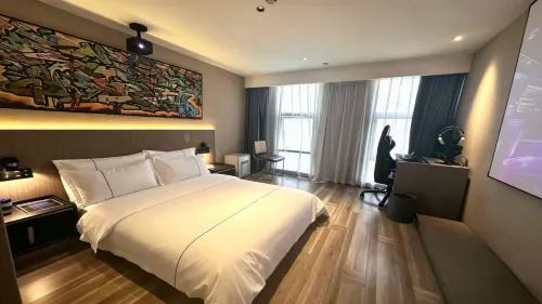 REMAX Esports Hotel (Ningbo Yinzhou Mingzhou Li Plaza Branch)