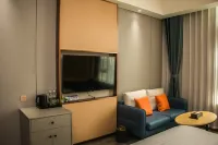 Huanglong Qiyue Hotel