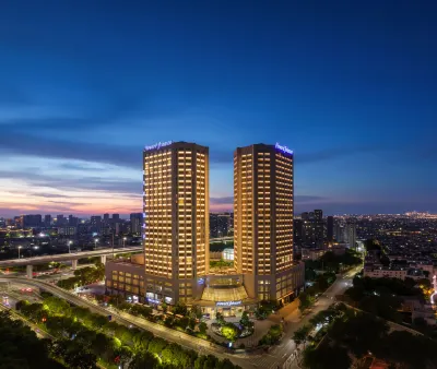 Howard Johnson Sunshine Plaza Ningbo Hotels near Wangchun Bridge Station
