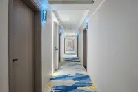 Home Inn Huayi Select Hotel (Xiamen SM City Square Jiangtou Subway Station) - pet friendly