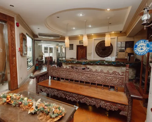 Crown Regency Residences - Cebu Hotels near Tops