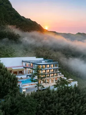 Verena Manxu · 270° Mountain Summit Sea of Clouds Secret Realm (Yunshang Prairie)