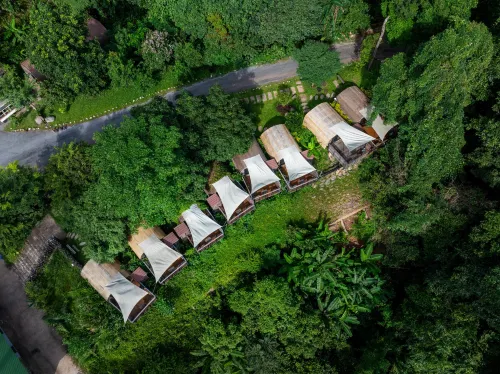 The Rock Lodge - parking