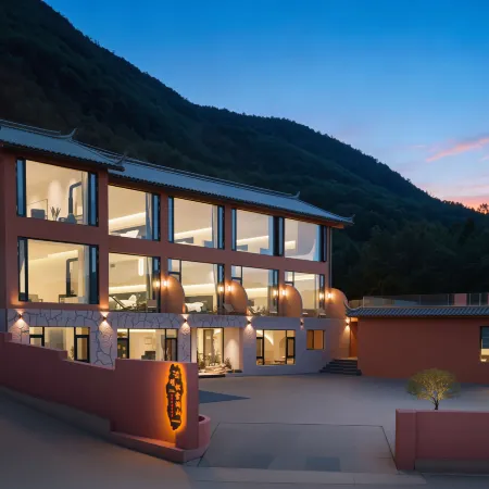 Lugu Lake Mingsong Xuelan Mountain Beauty Inn (Sanjiacun Pier Branch)