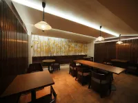 Beichui Jiayuan SheYe B&B (The North Post Office Location, Arctic Village, Mohe) Hotels in Mohe