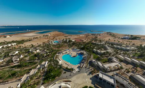 Sunrise Juman Beach Resort - 4-Star