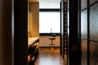 Tongya Hotel (Guiyang Jiaxiu Tower) - bar