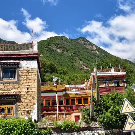 Regi Homestay in Danba County