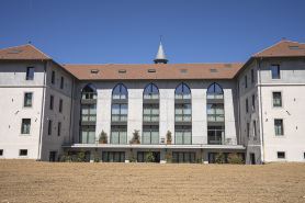 La Chapelle Hotel