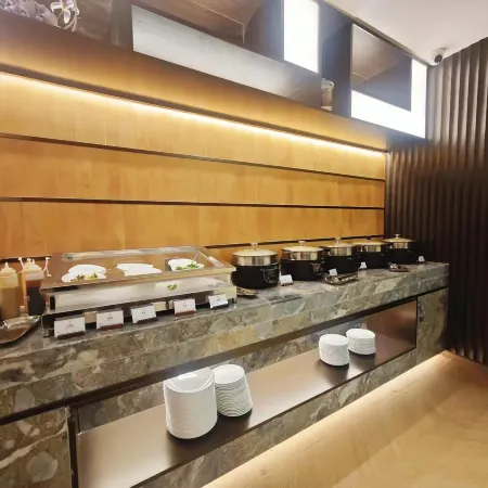 Feilong Hotel