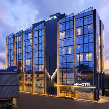 巴淡島藝術酒店 鄰近Nagoya Citywalk的酒店