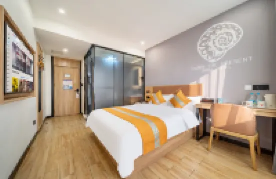 Shell Hotel (Anqing Renmin Road Petrochemical No.1 Middle School Yingjiang Temple)