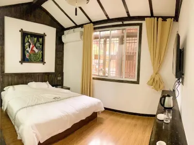Warm House Hotels near Morong Miaozhai