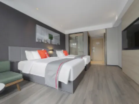 Huzhou Shankee Huayuan Boutique Hotel (Aishanguangchang Yishangjie) Hotels near Yishang Street