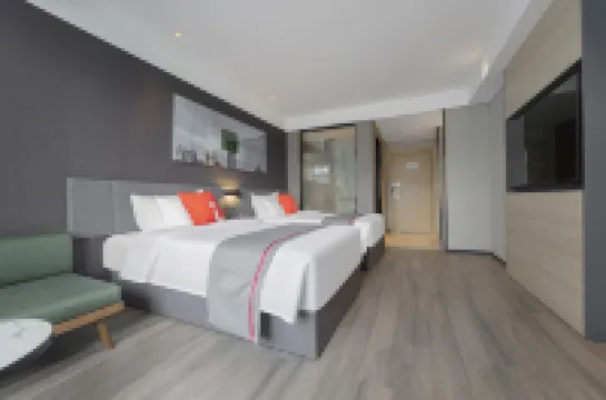 Huzhou Shankee Huayuan Boutique Hotel (Aishanguangchang Yishangjie) Hotels near Tiefo Buddhist Temple