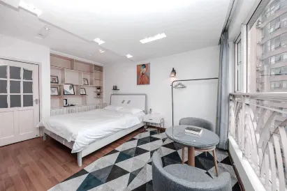 Chongqing Laiyue Homestay