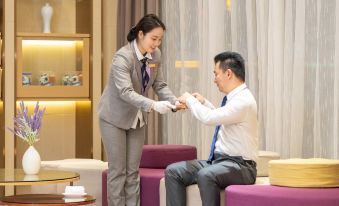 Lavande Hotel (Shenzhen Bujiong Metro Station Store, Shajing District)