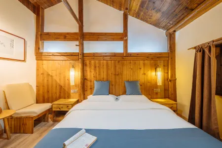 Floral Hotel · Quzhou Yueming Cangwu Hotel  (Ziweishan National Forest Park Branch) Отели рядом с достопримечательностью «Dragon Gate Conyon»