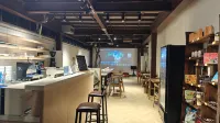 Xishuangbanna Jinghong Slow-tun Space Youth Hostel (Manting Park Branch)
