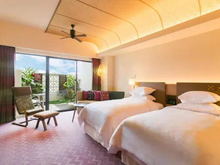 Sheraton Okinawa Sunmarina Resort Отели рядом с достопримечательностью «National Institute of Information and Communications Technology Okinawa Electromagnetic Wave Technol»