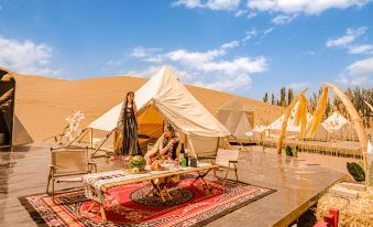 Dunhuang Dreammaster WINDY Desert Camp Hotel