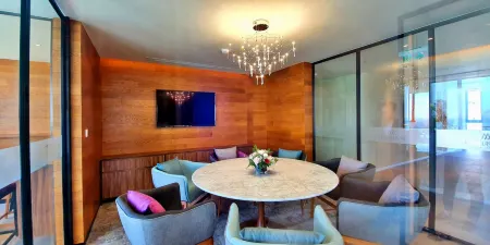 Anya Premier Beachfront Hotel Quy Nhon Отели в г. Куинён