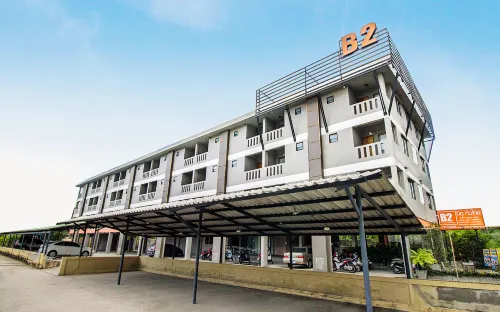 โรงแรมบีทู สันติธรรม (วัดเจ็ดยอด) บูติค แอนด์ บัดเจท - ที่มีที่จอดรถ